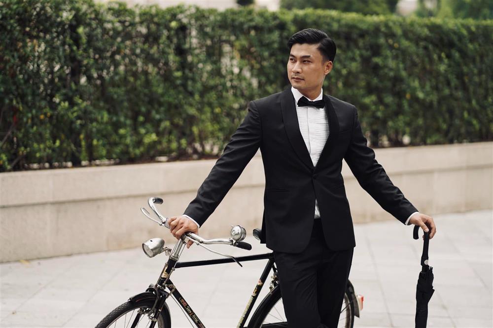 Ảnh đời thường của Duy Hưng Làng trong phố - diễn viên đi lên từ vai giang hồ bặm trợn-9