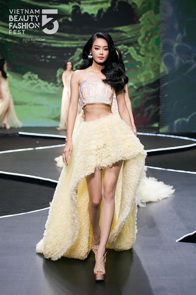 Mẹ Á hậu 1 Bùi Khánh Linh tiết lộ về gia cảnh khó khăn và niềm vui vỡ òa-8