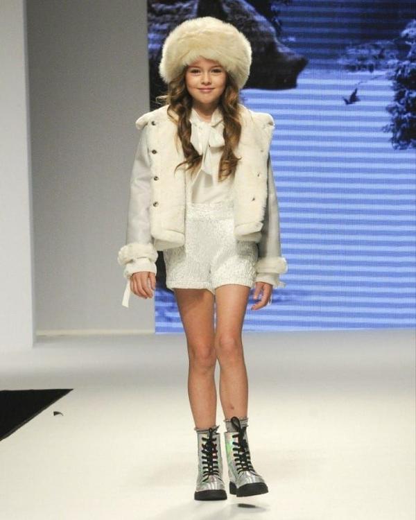 Dung mạo Mẫu nhí đẹp nhất thế giới giờ ra sao?-5