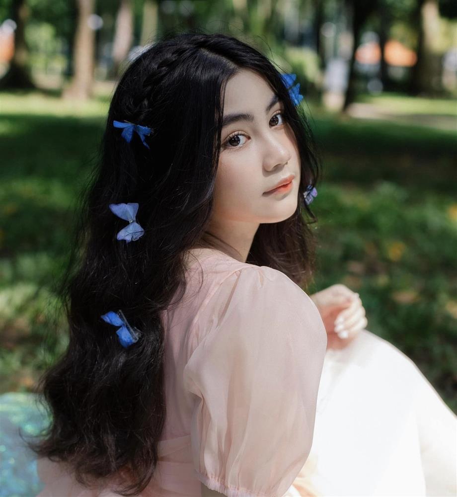 Vẻ đẹp đối lập của hai con gái Quyền Linh: Em kiêu sa, chị ngọt ngào như hoa hậu-12