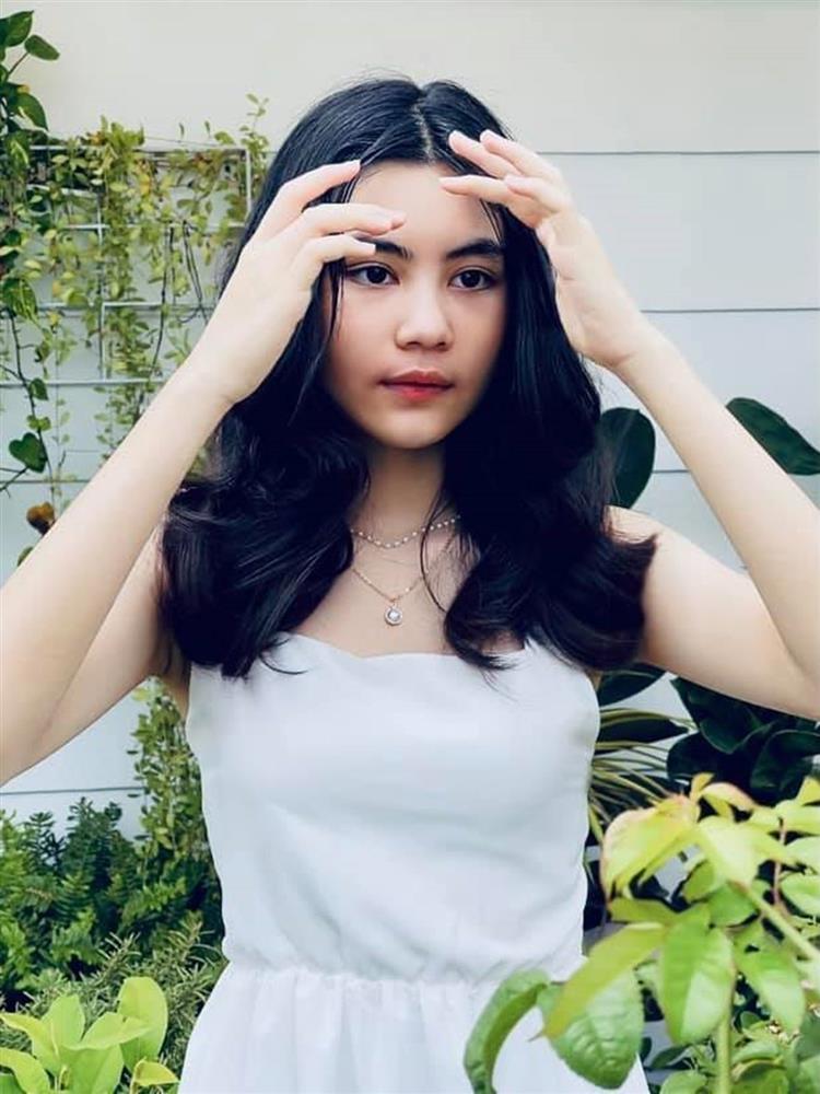 Vẻ đẹp đối lập của hai con gái Quyền Linh: Em kiêu sa, chị ngọt ngào như hoa hậu-14