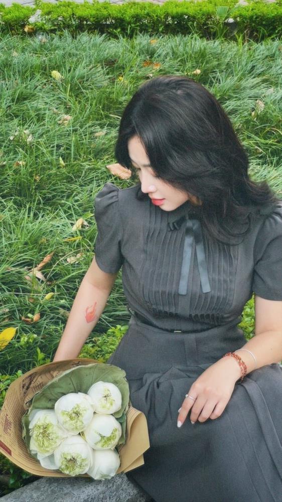 Cô gái gây sốt với bí quyết tạo dáng chụp ảnh thu Hà Nội đẹp như thơ-6