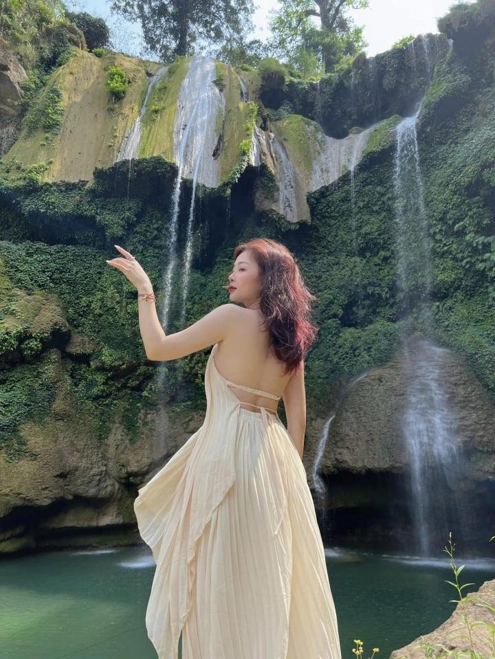 Cô gái gây sốt với bí quyết tạo dáng chụp ảnh thu Hà Nội đẹp như thơ-9