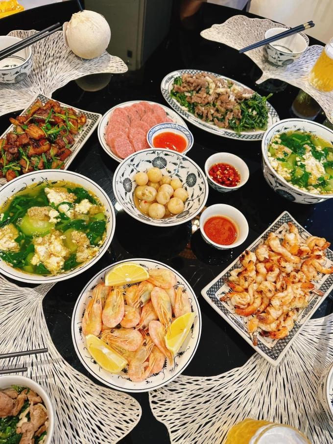Phương Oanh thay đổi thế nào kể từ khi làm vợ Shark Bình: nhìn từ căn bếp, mâm cơm-2