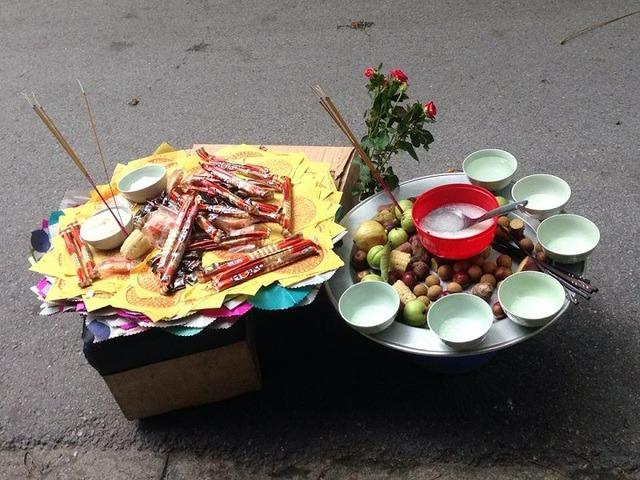 Mệt mỏi, xui xẻo vì phạm một trong 10 đại kị khi cúng cô hồn Rằm tháng 7 âm-1