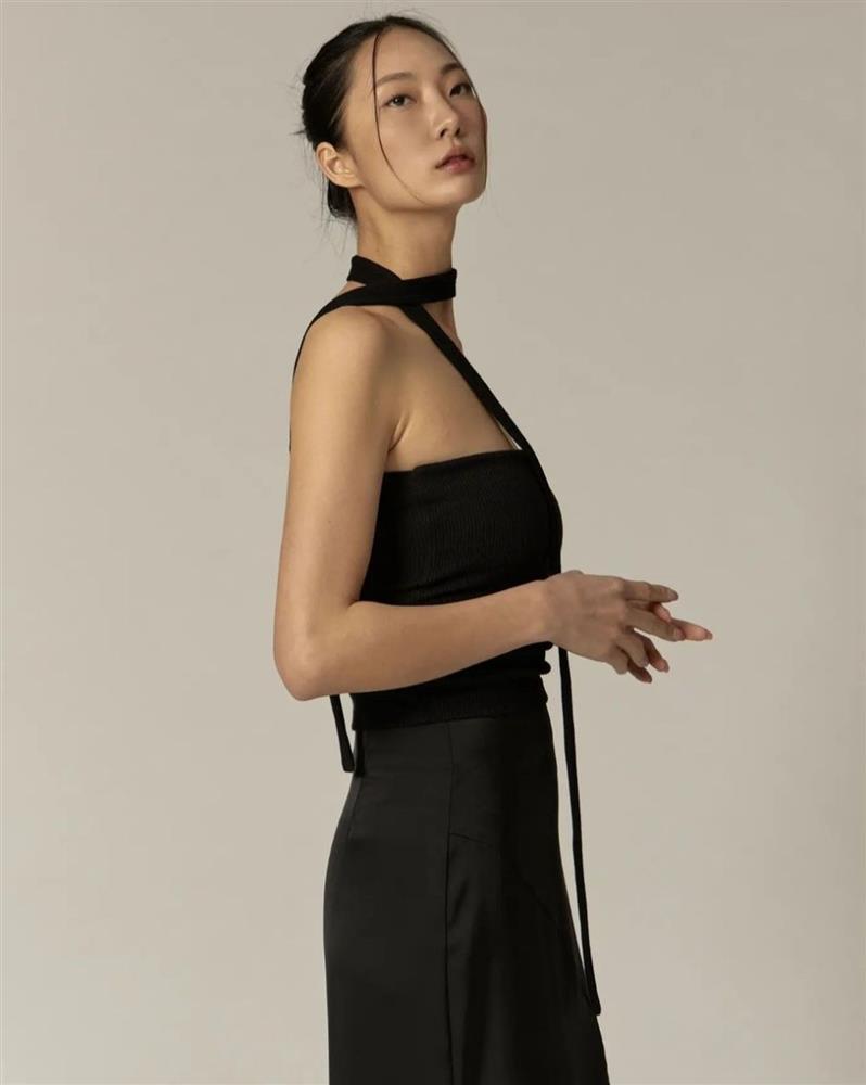 Mỹ nhân nóng bỏng nổi tiếng nhờ đóng thế vài phút trong Mask girl-9