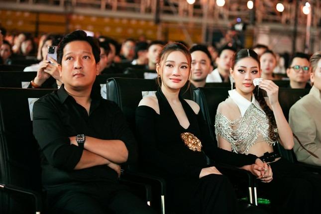 Thiên Ân final walk cực ấn tượng nhưng dàn sao Việt lại bật khóc khi nàng Hậu nói điều này-4