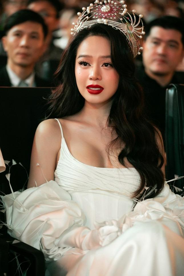 Thiên Ân final walk cực ấn tượng nhưng dàn sao Việt lại bật khóc khi nàng Hậu nói điều này-5