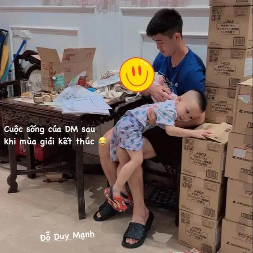 Duy Mạnh - Quỳnh Anh lần đầu công khai ảnh con gái mới chào đời-1