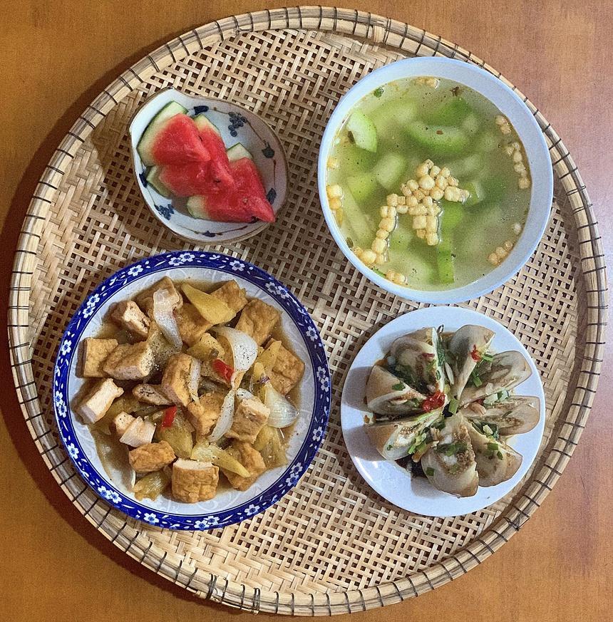 Bí quyết trẻ măng ở tuổi 42 của Hiền Thục và 14 mâm cơm chay ngon lành, đẹp mắt-15