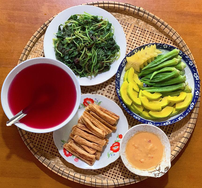 Bí quyết trẻ măng ở tuổi 42 của Hiền Thục và 14 mâm cơm chay ngon lành, đẹp mắt-6