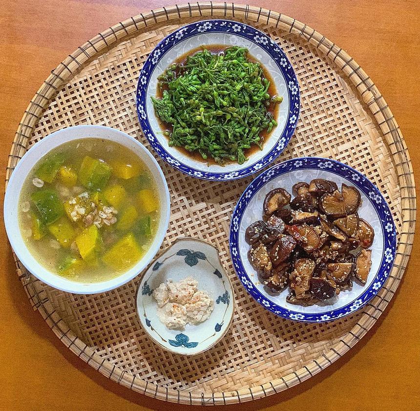 Bí quyết trẻ măng ở tuổi 42 của Hiền Thục và 14 mâm cơm chay ngon lành, đẹp mắt-8