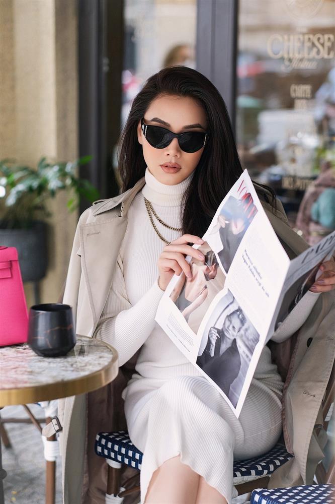 Trang Nhung tuổi 38: Chồng đạo diễn yêu chiều, chăm dát đồ hiệu xuống phố-9