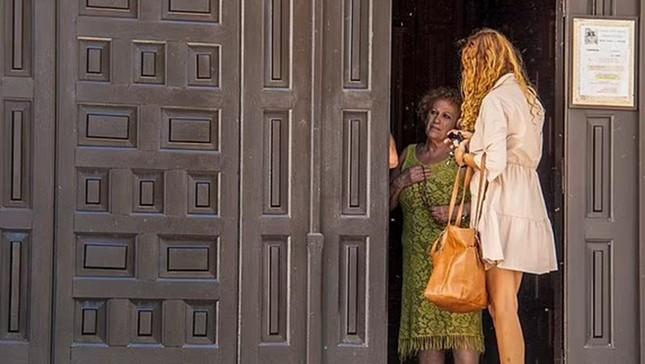 Người thân của chủ tịch LĐBĐ Tây Ban Nha bị tấn công, phải rời bỏ nhà cửa-1