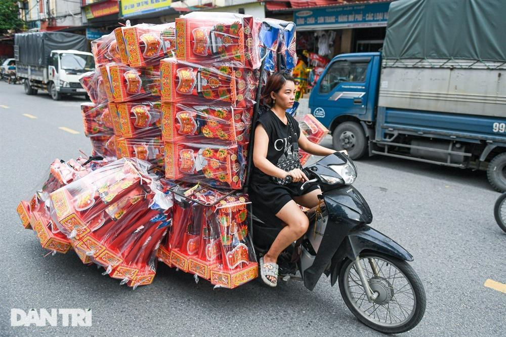 Nhà lầu, xe hơi ở thủ phủ vàng mã ế chỏng chơ dịp rằm tháng 7-10