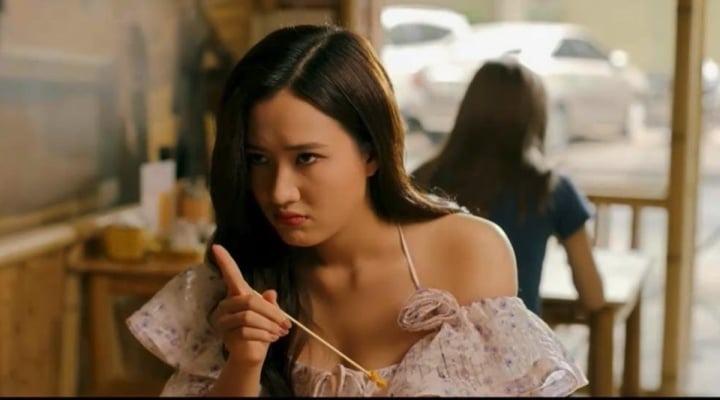 Tiểu tam bị ghét nhất phim Làng Trong Phố: Ngoài đời gợi cảm hơn trên phim-2