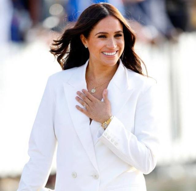 Choáng với khả năng kiếm tiền của Meghan: Một bài đăng bỏ túi 1 triệu USD-2