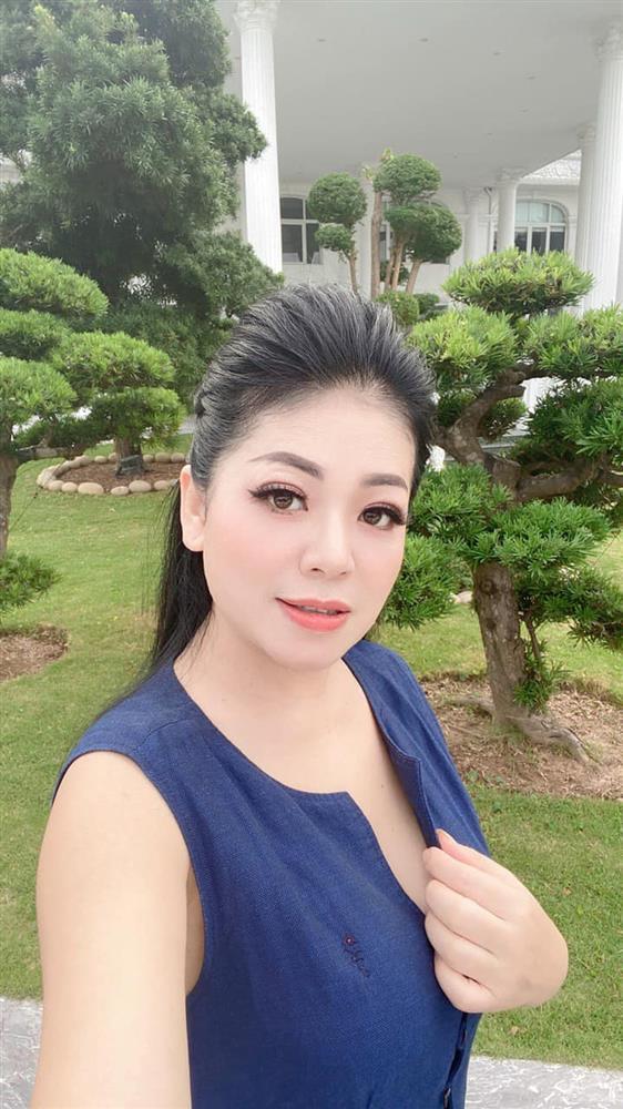 Ca sĩ Anh Thơ: Có học vị tiến sĩ, cho con đi du lịch 7 nước trong 1 tháng-3