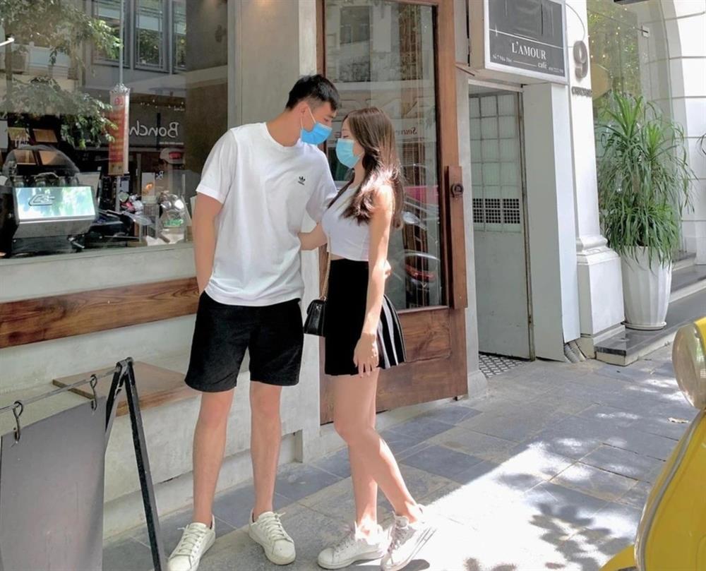 Cầu thủ Quan Văn Chuẩn và mối tình ngọt ngào với bạn gái hơn 3 tuổi-3