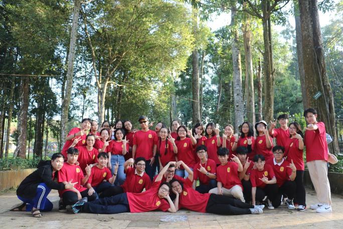 Cả lớp cùng nhau đậu ngành y, dược-2