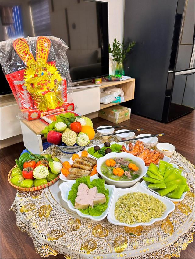 Các mẹ đảm đua nhau khoe mâm cúng Rằm tháng 7 mặn, ngọt ai cũng mê-10