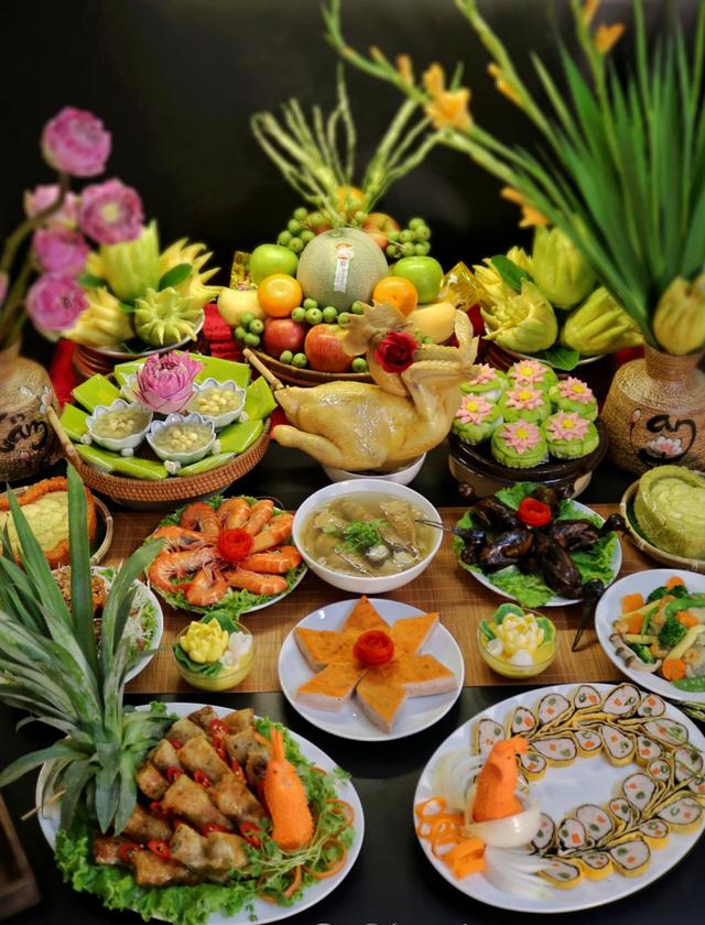 Các mẹ đảm đua nhau khoe mâm cúng Rằm tháng 7 mặn, ngọt ai cũng mê-4