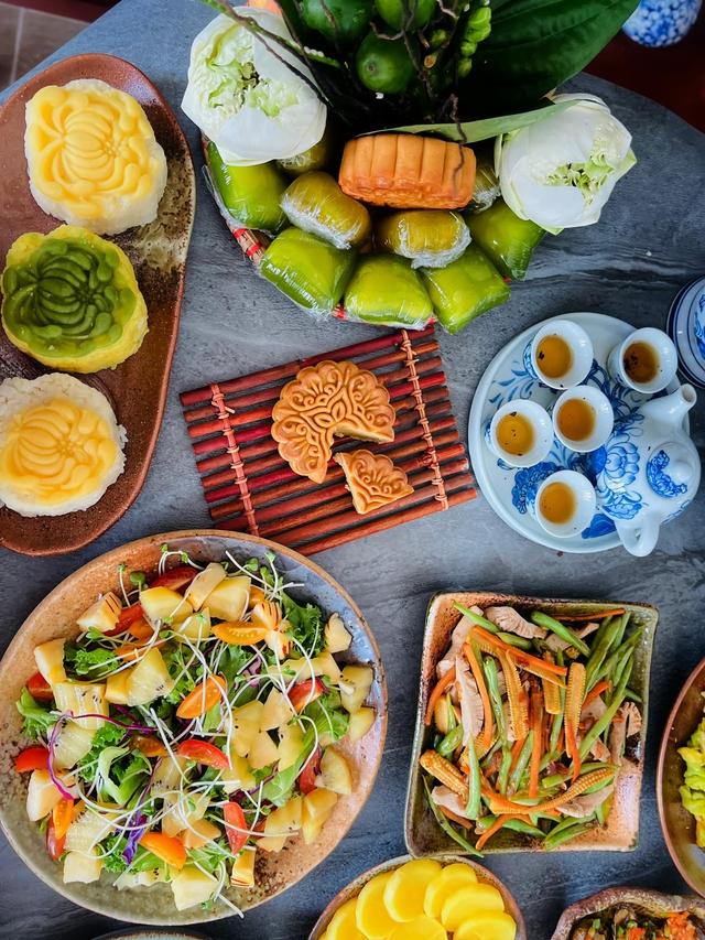 Các mẹ đảm đua nhau khoe mâm cúng Rằm tháng 7 mặn, ngọt ai cũng mê-9