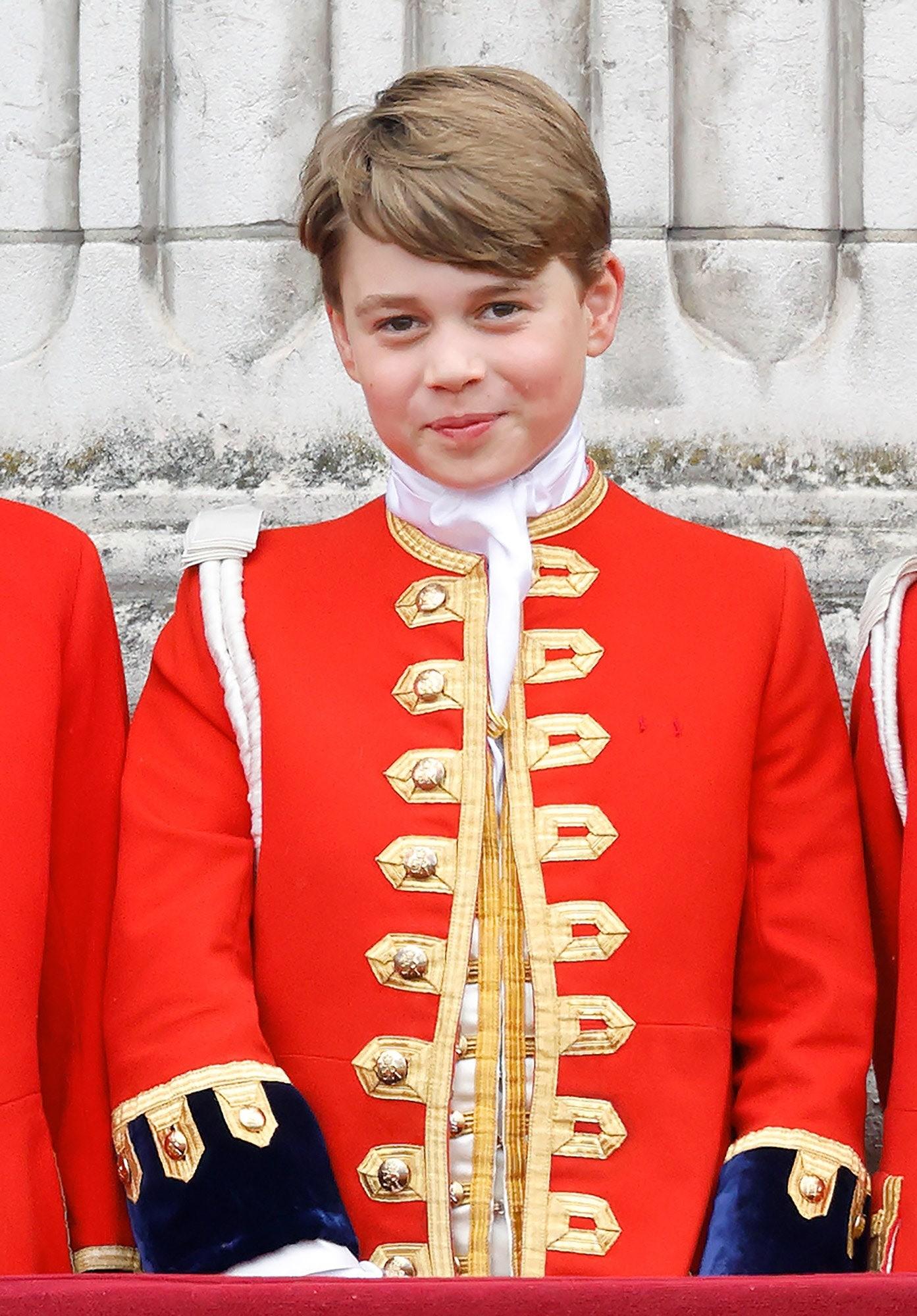 Người thừa kế ngai vàng trẻ tuổi của hoàng gia thế giới-18