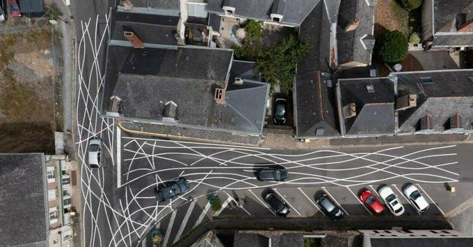 Thị trấn dùng chiêu độc ngăn du khách lái xe quá tốc độ-1