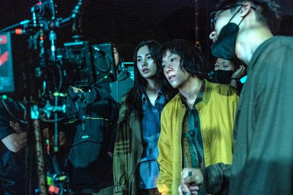 Cô Gái Mang Mặt Nạ gây bão toàn cầu, hot nhất tại Việt Nam-3