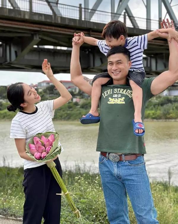 Hiếu của Làng Trong Phố: Đời thực hạnh phúc, được vợ hậu thuẫn hết mình-1