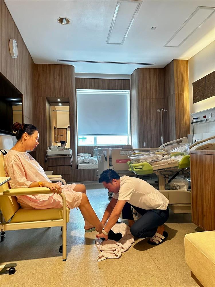 Đàm Thu Trang làm dâu hào môn: Vừa sinh quý tử, được chồng cưng hết mực-7