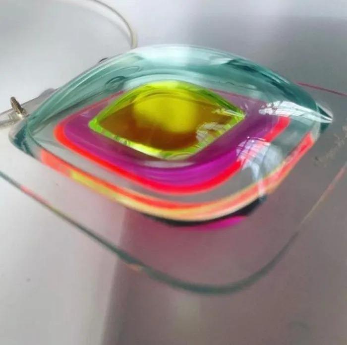 Cô gái mua thứ tưởng là đồ chơi, vui sướng phát hiện giá trị thật gấp cả nghìn lần-2