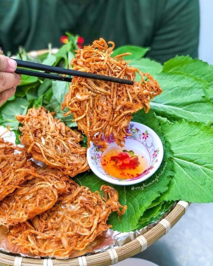 Chợt thèm tép trấu lăn bột chiên giòn, món ăn dân dã gợi nhớ vị quê nhà-4