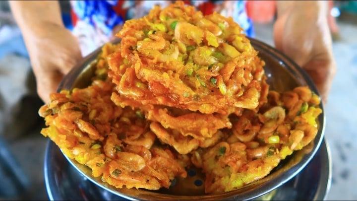 Chợt thèm tép trấu lăn bột chiên giòn, món ăn dân dã gợi nhớ vị quê nhà-2