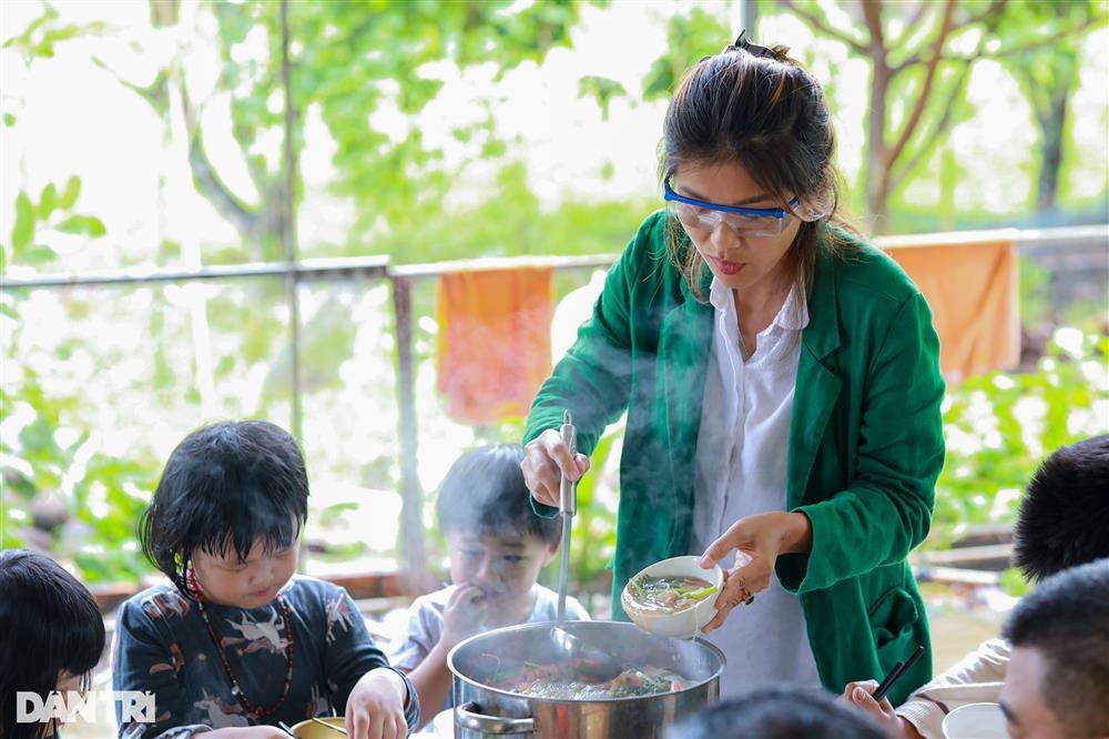 Hoa hậu 6 con Oanh Yến: Vượt cú sốc tinh thần, an yên tại nông trại 10ha-7