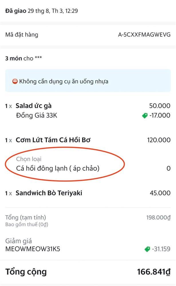 Tranh cãi suất cơm cá hồi 120.000 đồng có một miếng cá và vài lát bơ-2