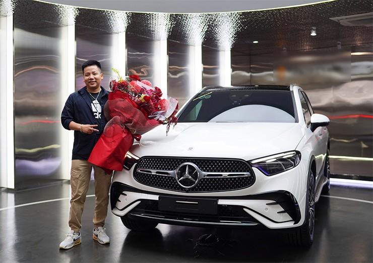 Khoa Pug vừa về Việt Nam đã tậu xe tiền tỷ, clip xách bọc nilon đựng tiền hot trở lại-3