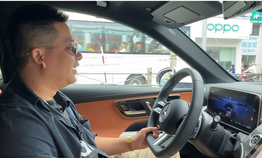 Khoa Pug vừa về Việt Nam đã tậu xe tiền tỷ, clip xách bọc nilon đựng tiền hot trở lại-5