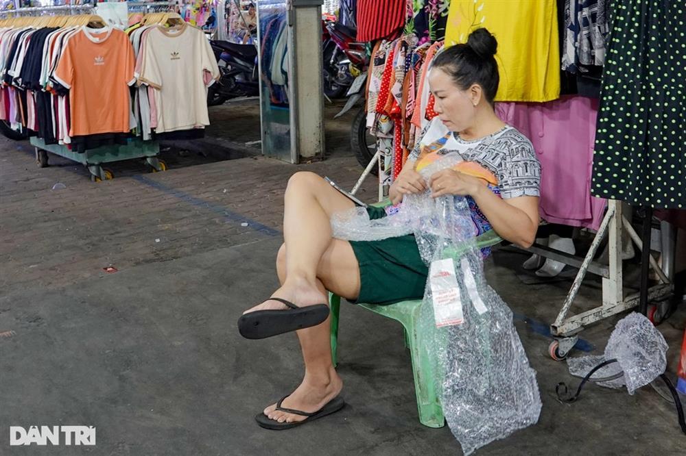 Tiểu thương chợ đêm gồng mình gánh lỗ: Hết cảnh thu 10 triệu đồng/ngày-4