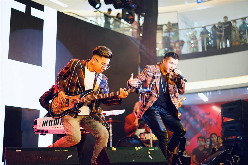 Trương Thế Vinh và loạt sao Việt sốc khi biết tin ca sĩ Huy Bảo qua đời tuổi 32-3