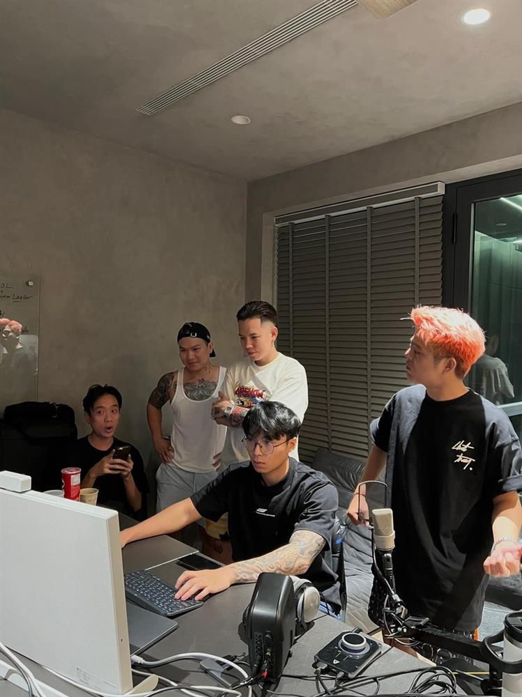 4 Huấn luyện viên làm gì ở Rap Việt mùa 3?-5