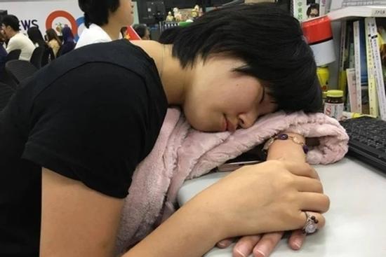 Trường học thu phí ngủ trưa, phụ huynh 'phát điên' khiếu nại