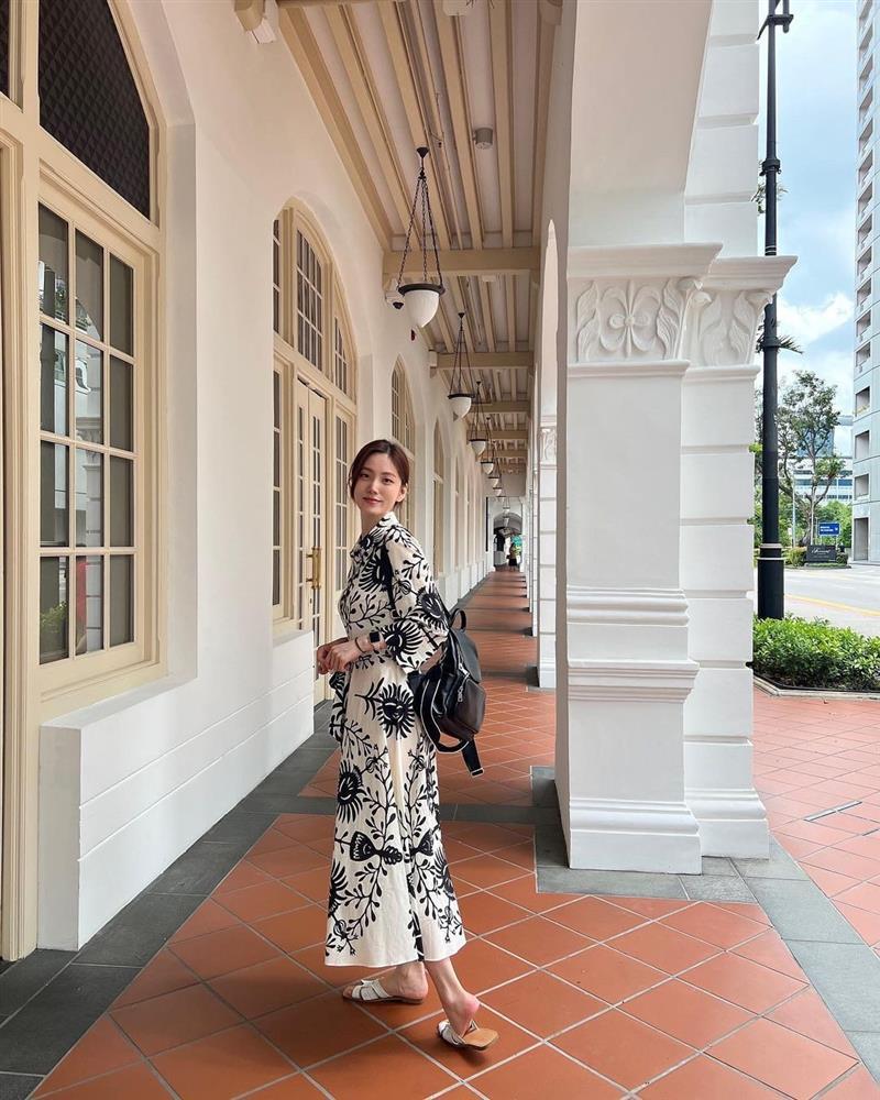 Song sinh của Nana (Mask Girl) ngoài đời: Thích để mặt mộc, diện đồ giấu dáng-7