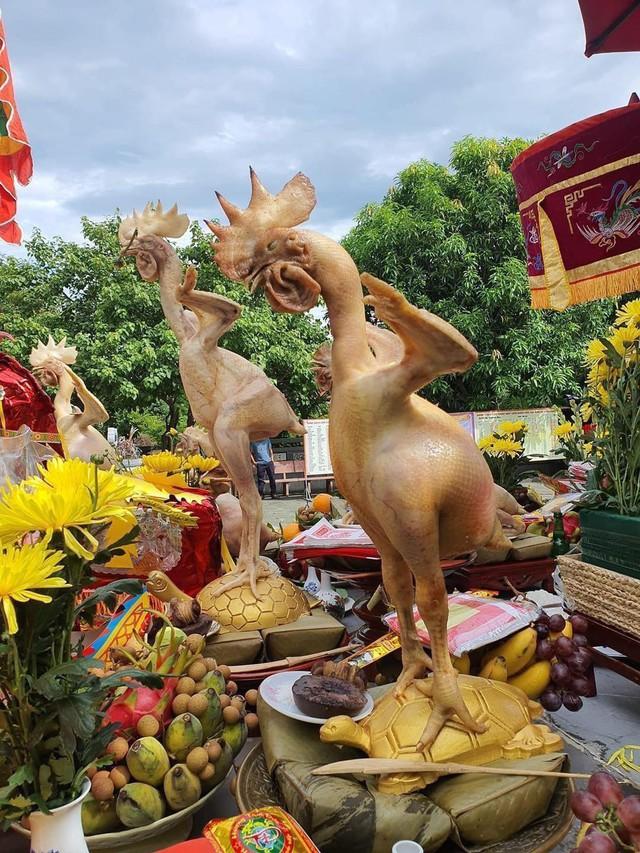 Cận cảnh phi đội gà bay nổi tiếng trong mâm cúng rằm tháng 7 ở Hà Tĩnh-4