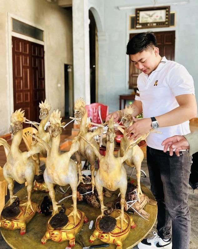 Cận cảnh phi đội gà bay nổi tiếng trong mâm cúng rằm tháng 7 ở Hà Tĩnh-5