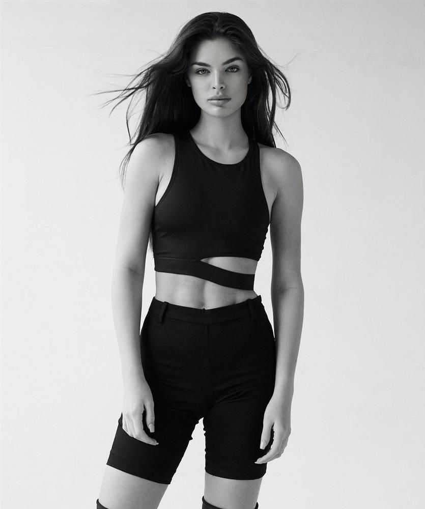 Á hậu Hoàn vũ lấy chồng hơn 31 tuổi khoe dáng sau sinh con-2