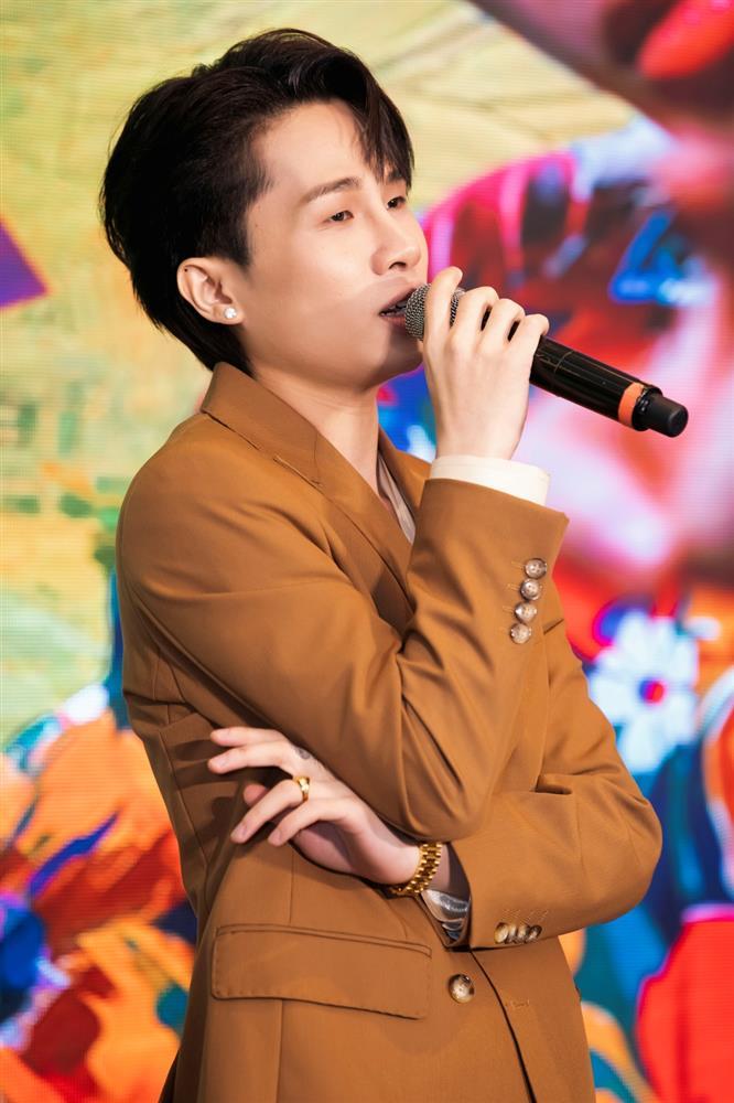 Ca sĩ Jack và bữa ăn tối đáng nhớ với huyền thoại bóng đá Messi-6