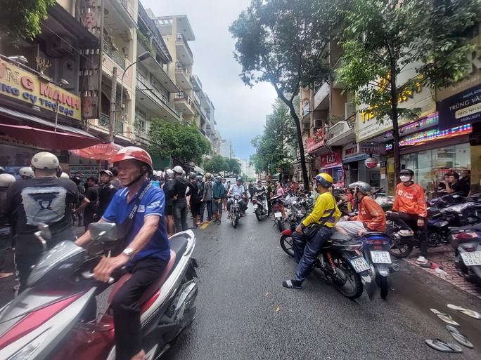 Kinh hoàng hình ảnh giật cô hồn tại TP HCM-3