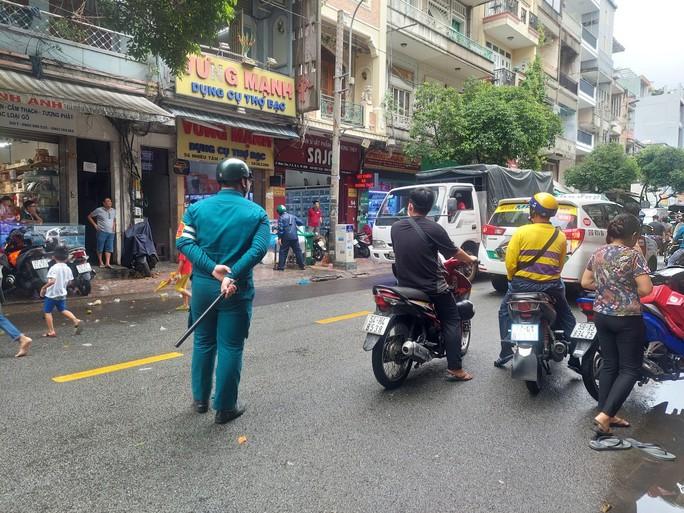 Kinh hoàng hình ảnh giật cô hồn tại TP HCM-5